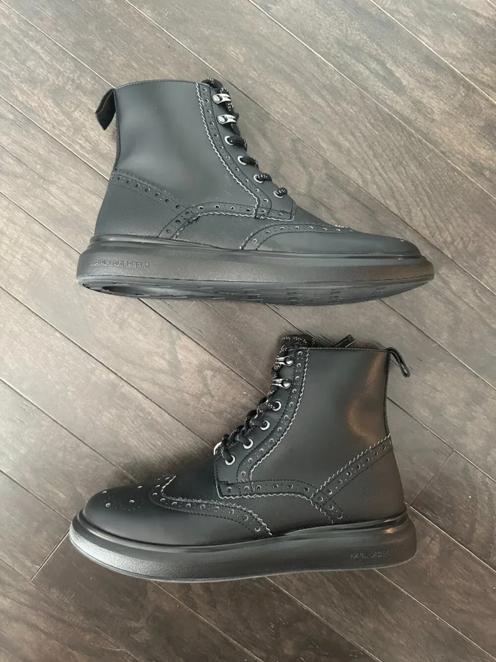 Karl Lagerfeld Paris LFS3008 Men's Black Leather Combat Boots Size 10.5 *NWT*